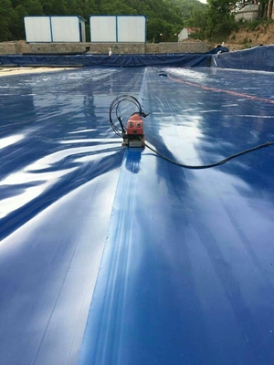Basenowa wkładka z geomembrany HDPE 1,5 mm Niebieskie wysypisko