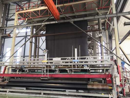 Wytrzymałość na rozciąganie ≥15 MPa Geowłóknina HDPE Szerokość od 1 do 12 metrów Wskaźnik tlenu ≥30% Trwała wodoodporna membrana