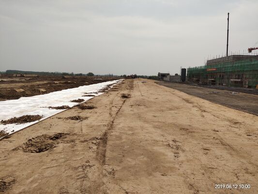 Włókna o wysokiej wytrzymałości na rozciąganie z białego poliestrowego polipropylenu zaprojektowane z myślą o maksymalnej trwałości i długotrwałej wydajności