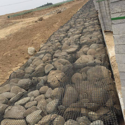 Geogrid pokryty polimerem z włókien szklanych do zastosowań biaksjalnego warp w rolkach o długości 50-100 m