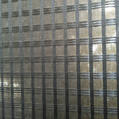 Geogrid pokryty polimerem z włókien szklanych do zastosowań biaksjalnego warp w rolkach o długości 50-100 m