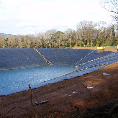 Wskaźnik tlenowy≥30 procent HDPE Geomembrana Czarny Biały Niebieski Zielony Szary Czerwony Żółty Trwały Elastyczny Wodoodporny Materiał wykładzinowy